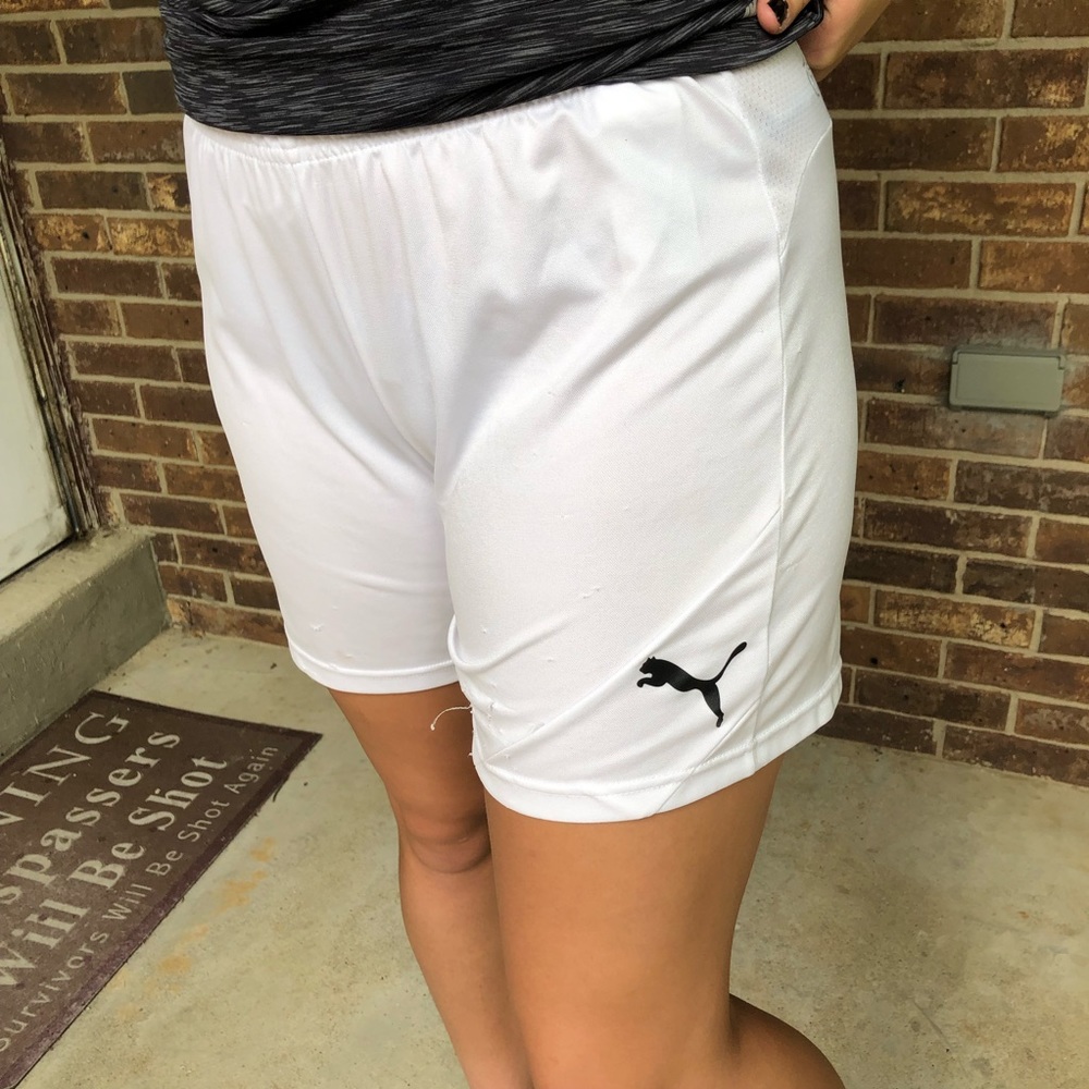 Puma shorts - Picture 2 of 5